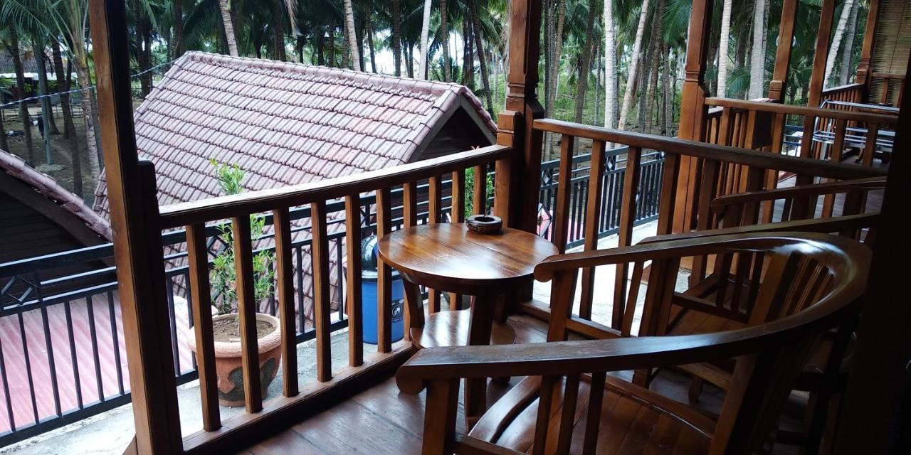 Coconut Hill Cottage Batununggul Exterior foto