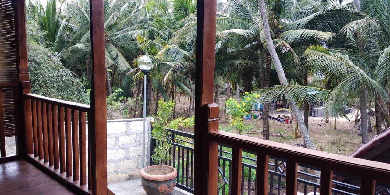 Coconut Hill Cottage Batununggul Exterior foto